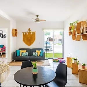 Apartment Lovely Cozy W/pool 2 Bedrooms. Great Location!, Puerto Morelos